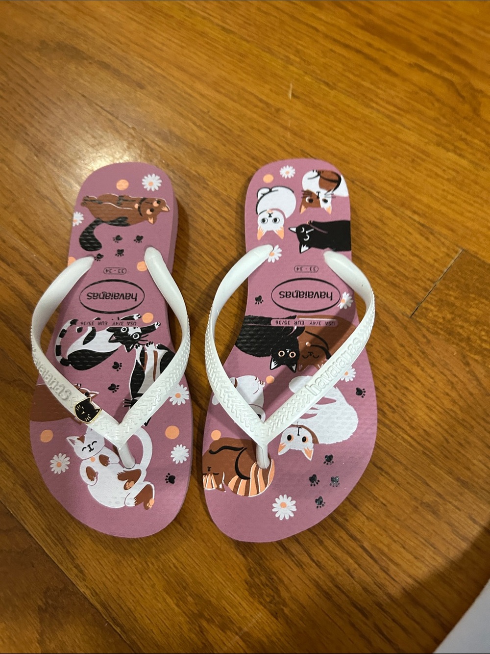 Havaianas Pink Cat Print Flip Flops with White Straps